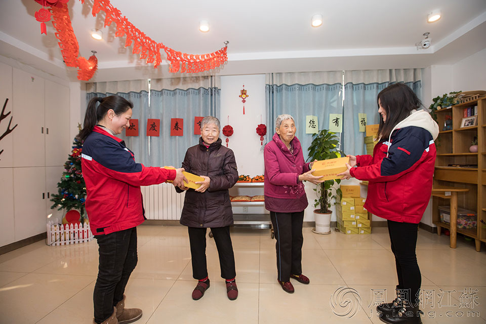 国产成人精品白浆久久69