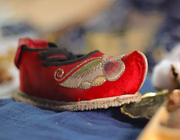 国产成人精品白浆久久69