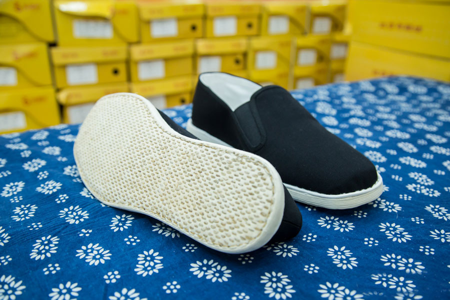 国产成人精品白浆久久69